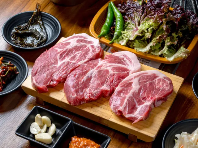 Icheunggogitjip Suwonyeongtong Branch Black Pork (Heukdwaeji) 2