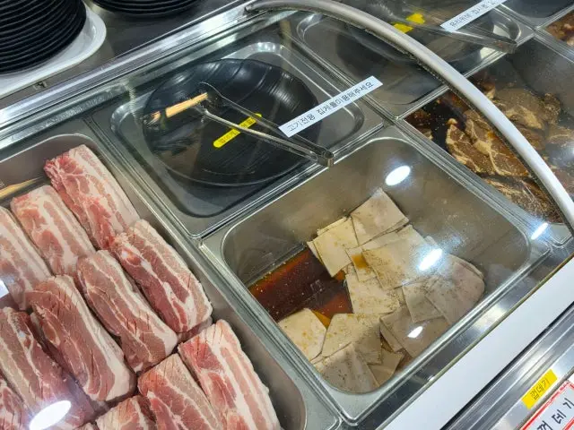 Jangteosaenggogimuhanripil Old-School Korean BBQ 2