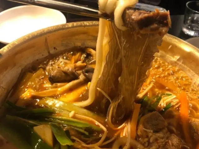 Sinsinmaeungalbijjim Galbi (Korean Short Ribs) 2