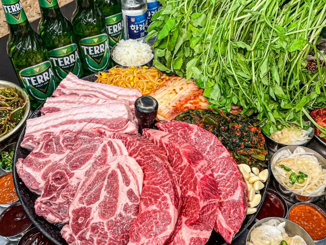 Mokgumeong Gimcheon Branch Galbi (Korean Short Ribs) 2
