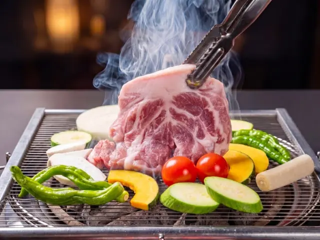 Dwaejisaemaeulbonbu Suwontapdong Branch Special Pork Cuts 1