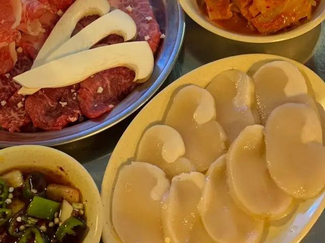 Chowonsogeumgui Chadolbagi (Beef Brisket) 1