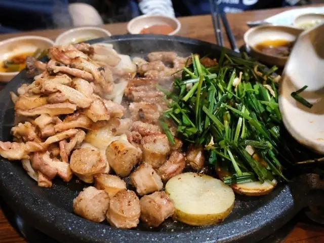 Saenggopchangjip Main Branch Gopchang (Grilled Intestines) 1