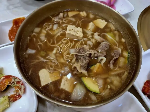 Cheongdaehanu Chadolbagi (Beef Brisket) 3