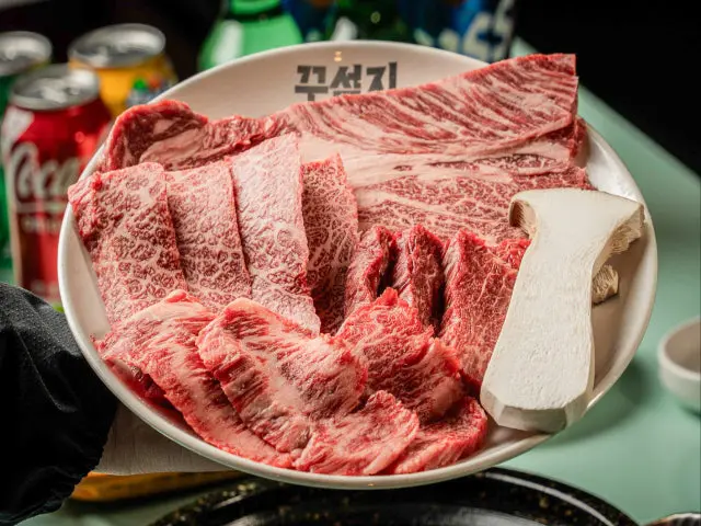 Kkuseokjidolpanhanu Suwoningye Branch Korean BBQ 1