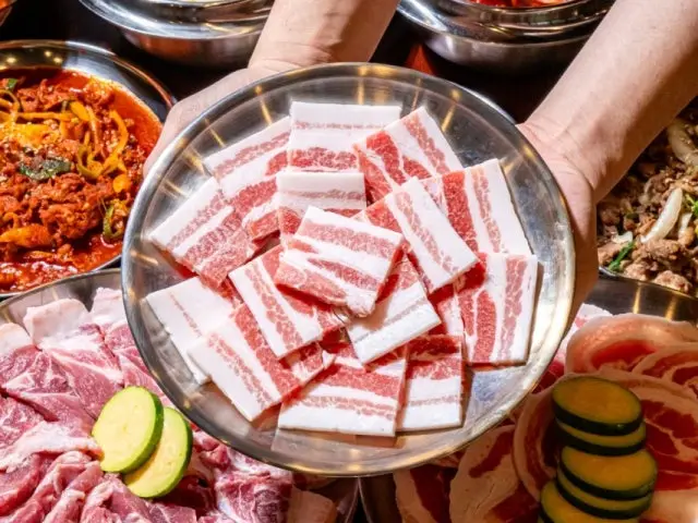Naengsamjeongwon Sinbuldang Main Branch Samgyeopsal (Pork Belly BBQ) 1