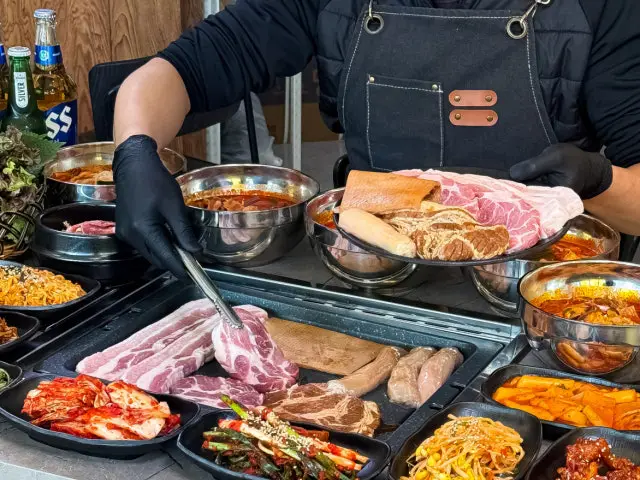 고기창고 무한리필 소고기·한우 사진 1