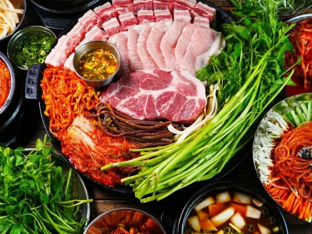 Sancheongri56sotttukkeongsaengsamgyeopsal Ilgwangsindosi店 五花肉烤肉 2