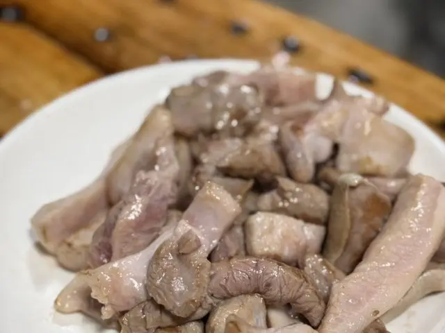 Goganedwitgogi 猪杂肉烧烤 2