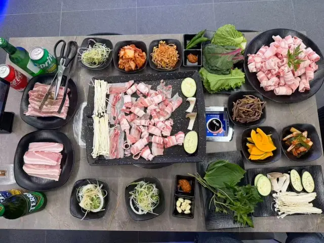 Ilpumdaepae Jangsan Branch Naengsam (Frozen Pork Belly) 1