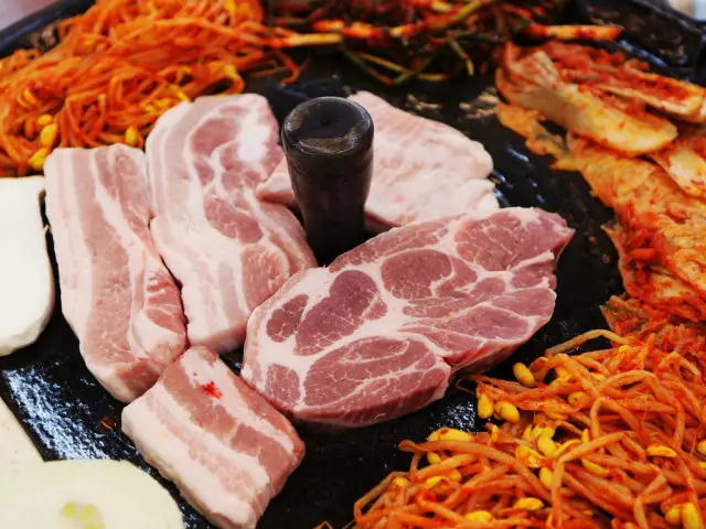 Ssaksseuri Sotttukkeong Gimchisamgyeopsal Yuseong店 一人焼肉 2
