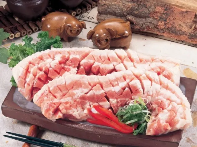 Itaewon Daeheungjeongyuksikdang Chadolbagi (Beef Brisket) 2