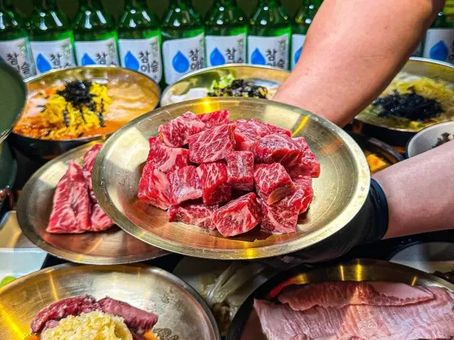 Damgahwarogui Changwonsangnam Branch Saeng Galbi (Fresh Short Ribs) 1