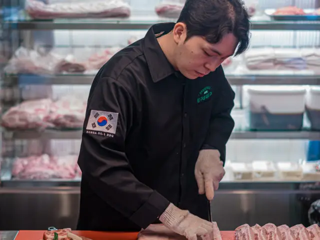 Sanggunedwaejigui Jamsilsaenae Branch Samgyeopsal (Pork Belly BBQ) 2