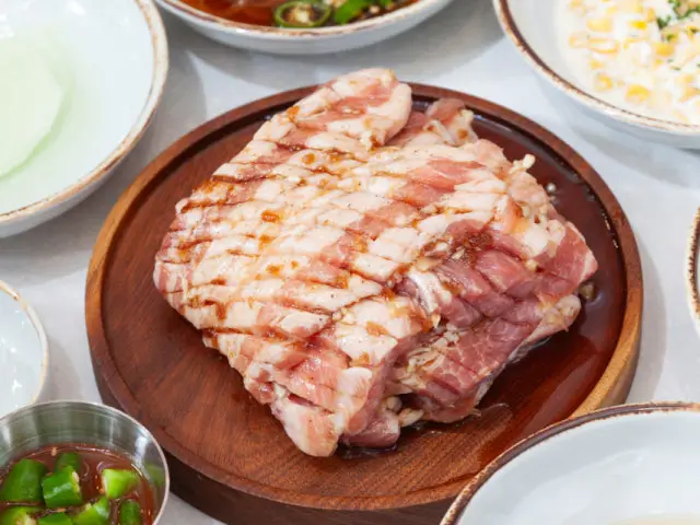 Baekhwasaenggalbi Korean BBQ with Private Rooms 1