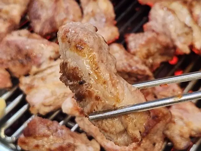 Chueokuiyeontangalbi Jochon Branch Saeng Galbi (Fresh Short Ribs) 3