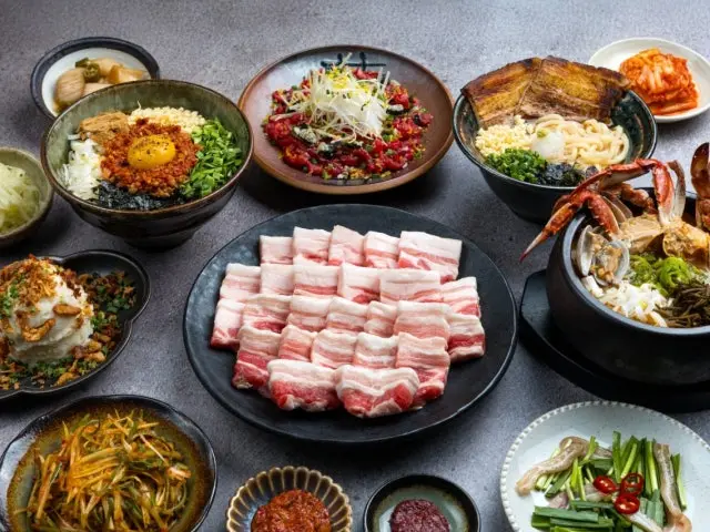 Yuksikdowon Yukhoe (Korean Beef Tartare) 1