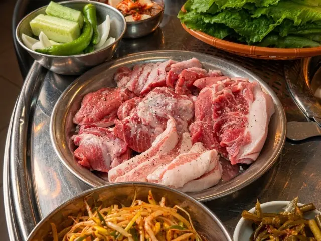 Baekamdwitgogi 豬雜肉燒烤 1