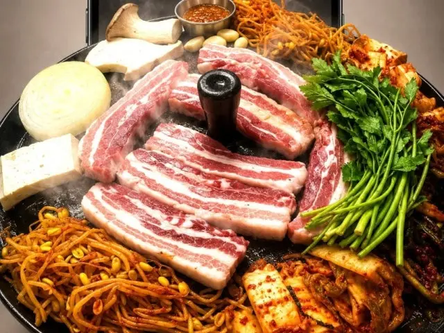 Ssaksseurisotttukkeongsamgyeopsal Sangbong Branch Naengsam (Frozen Pork Belly) 2