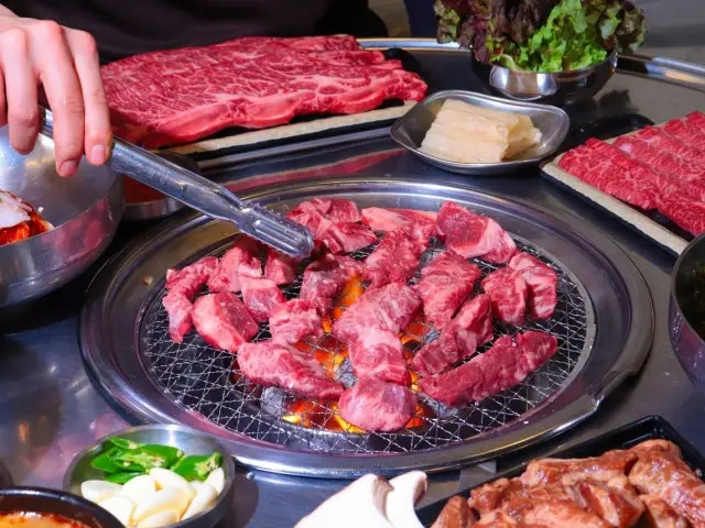 Hyeonbangobaeksogalbisal Eunpyeongsinsa Branch Galbi (Korean Short Ribs) 2