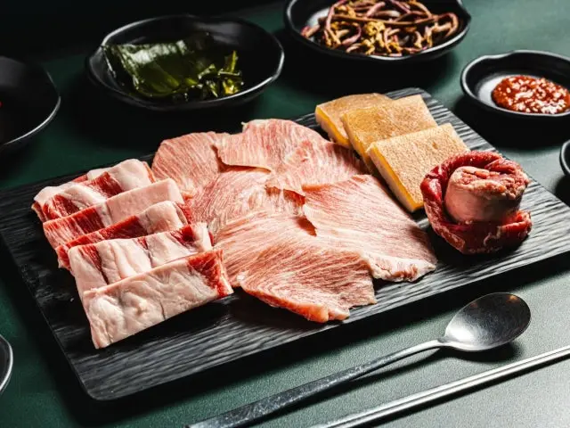 Donbaekhwaro Jamsilsaenae Branch Hangjeongsal (Pork Jowl) 2