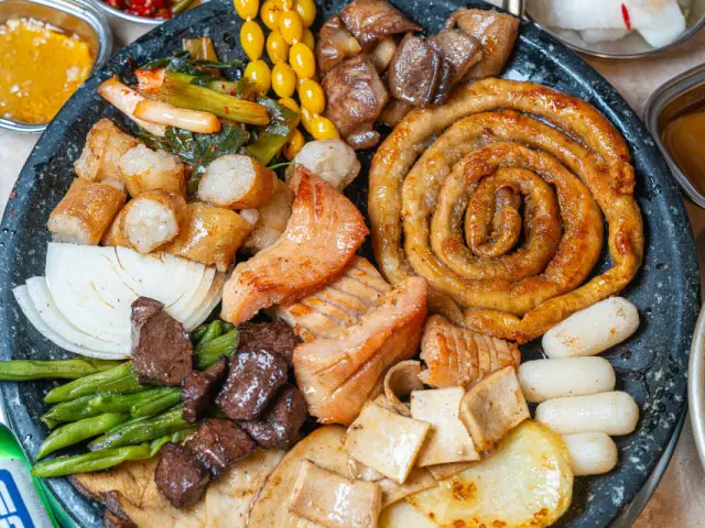 Yangui Jegop Gopchang Hot Pot 1