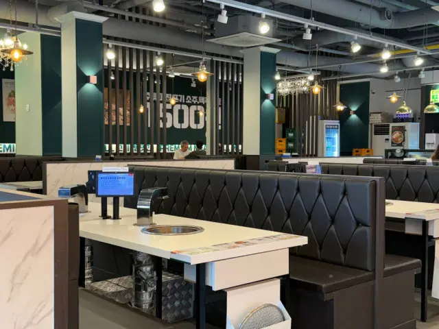 Gogigupneunbangatgan Daejeongoejeongrotde店 韩牛烤肉 3