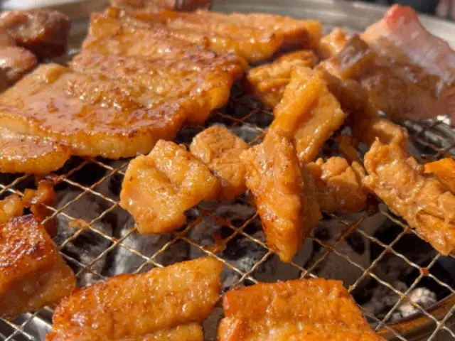 Choemioksutbulgalbi Munhyeon Branch Samgyeopsal (Pork Belly BBQ) 3
