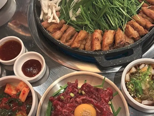 벽돌곱창 대전관평점 육회 사진 2