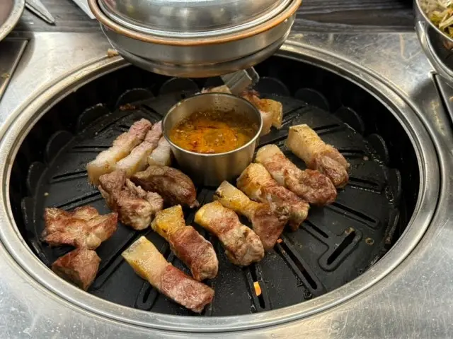 Jejuheukdadon Dongtanji店 黑猪肉烤肉 3