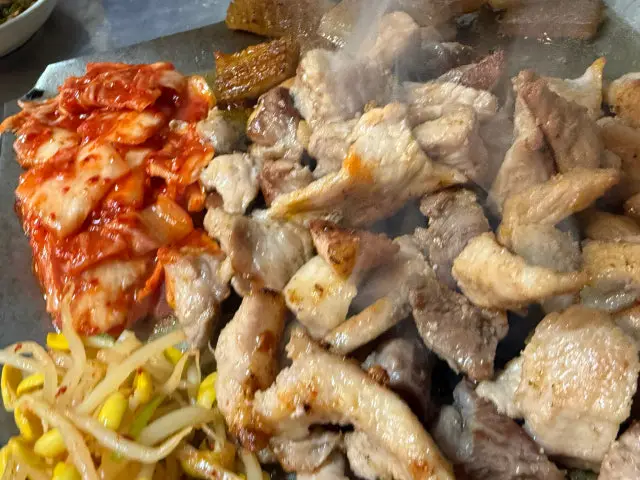 Gimhaewonjodwitgogi Samgyeopsal (Pork Belly BBQ) 2