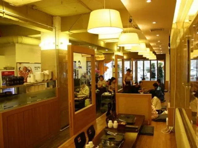 Borinesaenggogitgan Mansu Branch Solo-Friendly Korean BBQ 1