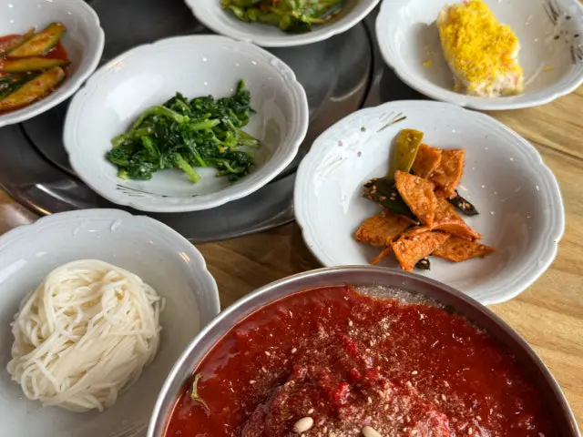 Hwangyahanusutbulgui Korean BBQ for Groups 3