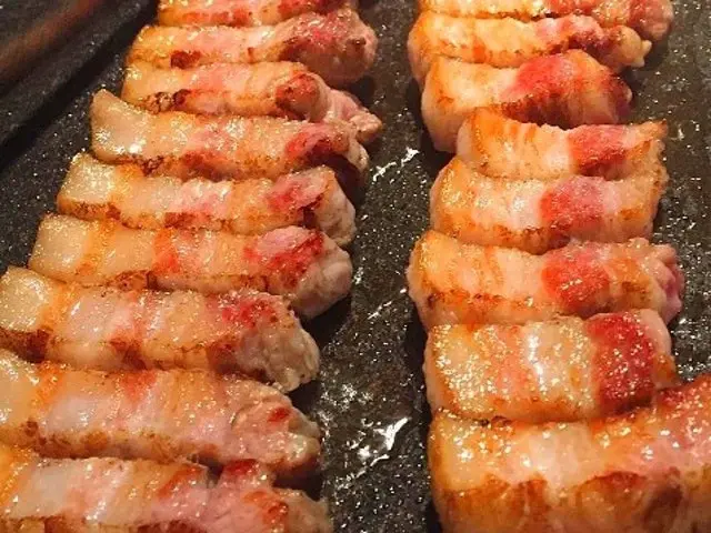 Deureomtongaentonggalbi Hadan Main Branch Galbi (Korean Short Ribs) 1