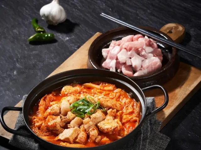 Sigoltongdwaejibokeum Busanjungang Branch Korean BBQ 2