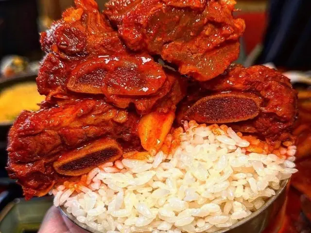 Jipsinmaeungalbijjim Senteom Branch Galbi (Korean Short Ribs) 1