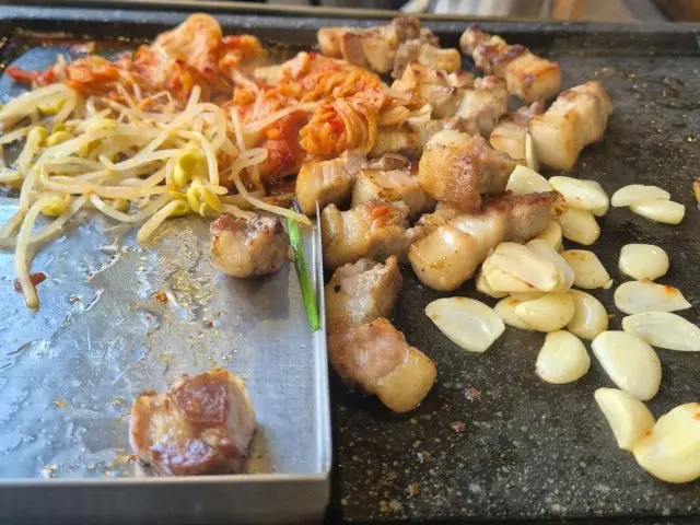 Hanamdwaejijip Suwoncheoncheon Branch Korean BBQ 3