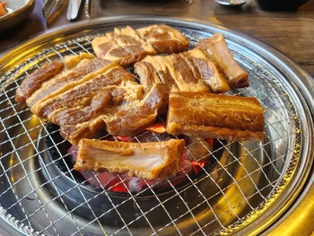 Dolsansutbulgalbi Jinhae Branch Charcoal-Grilled Galbi 3