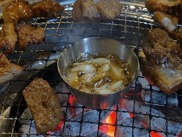 Dujeongsutbulgalbi 炭火烤排骨 3