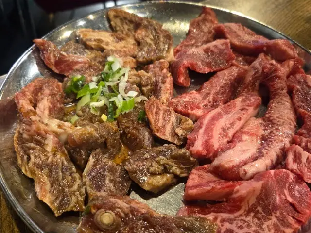 Naegajohahaneunseoksoegalbi Deokcheon Main Branch Galbi (Korean Short Ribs) 2