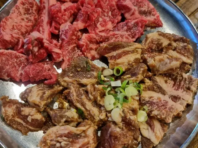 Naegajohahaneunseoksoegalbi Deokcheon Main Branch Galbi (Korean Short Ribs) 3
