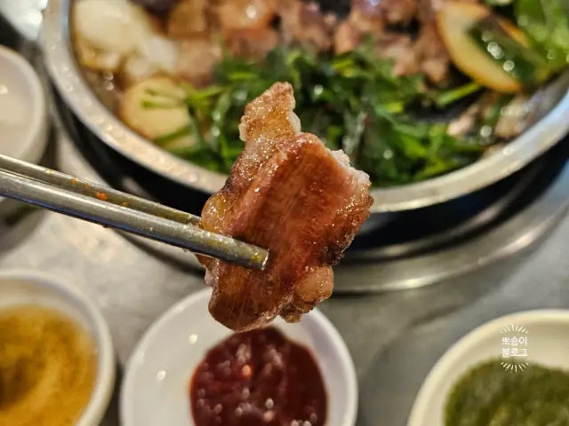 Cheongjeonghanugopchang Gopchang (Grilled Intestines) 3