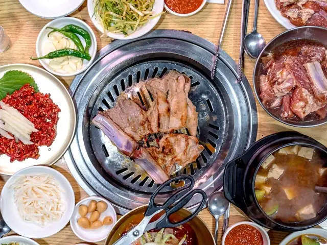 Suwonwonjogalbi Samgyeopsal (Pork Belly BBQ) 1