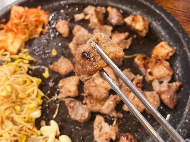 Gimhaedwitgogi Goga Daepae (Thin-Sliced Pork Belly) 3
