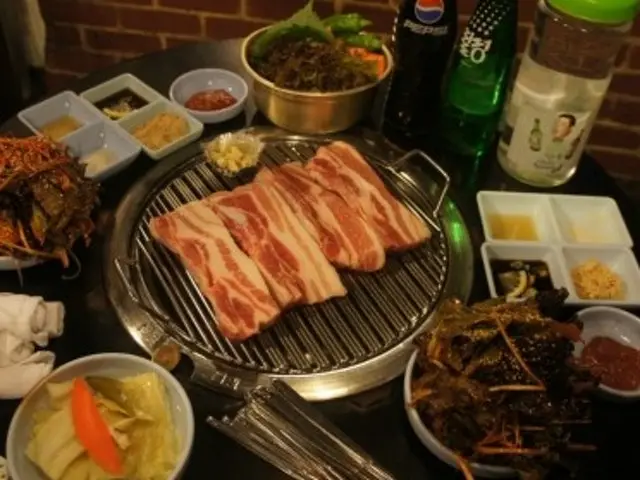 Tongtongdwaeji Galbi (Korean Short Ribs) 1
