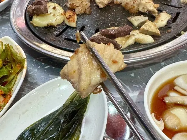 Daejeongyanggopchang Byeolgwan Old-School Korean BBQ 3