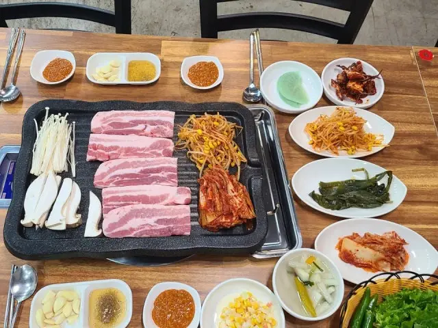 Guiguisamgyeopsal 平价烤肉 1