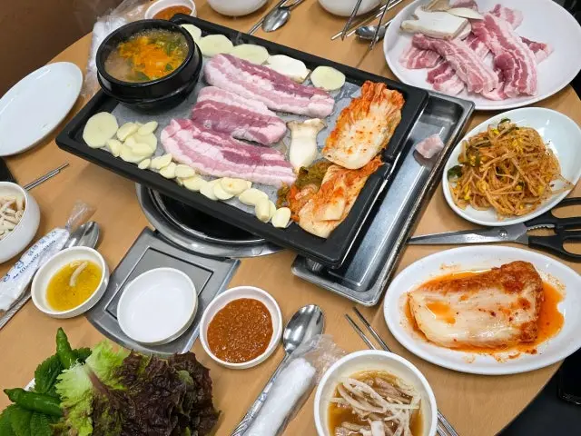 참숯돌판삼겹살 사진 2