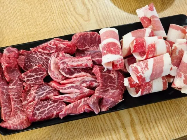 Iganejeongyuksikdangmiabonjeom Galbi (Korean Short Ribs) 3