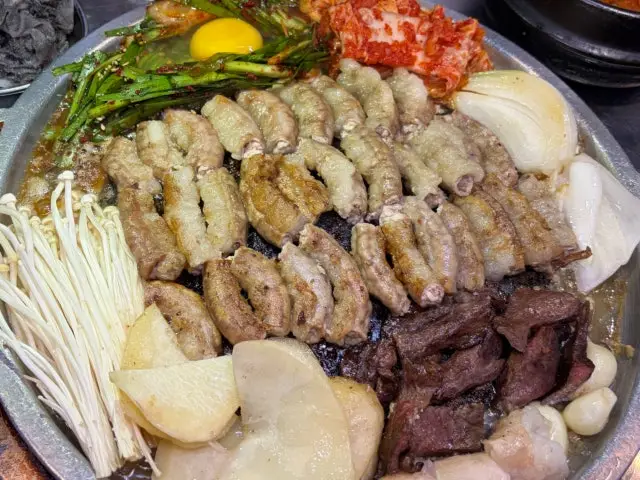 Byeokjeokgolhwangsogopchang Mangpo Main Branch Daechang (Beef Large Intestine) 2